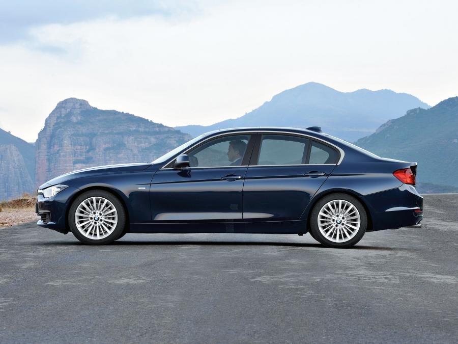  BMW 328i Sedan Luxury Line 2012 года  (фото 14 из 20)